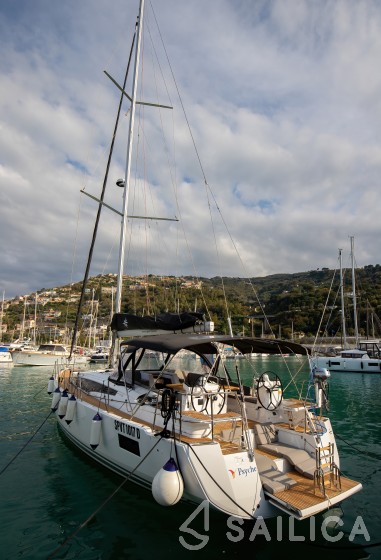 Jeanneau 54 - Yacht Charter Sailica