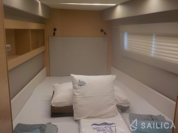 Nautitech 46 Fly - Yacht Charter Sailica