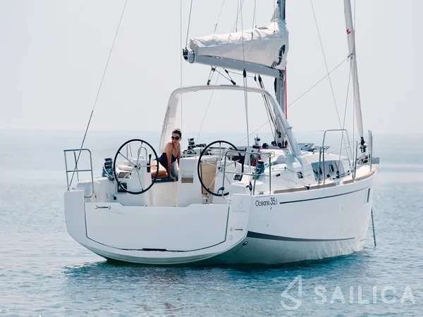 Oceanis 35.1 - Yacht Charter Sailica