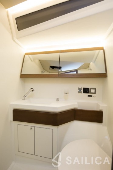 Oceanis 46.1 - Yacht Charter Sailica
