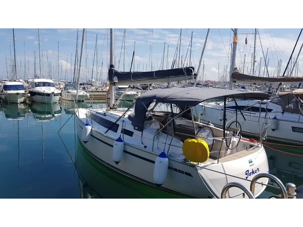 Bavaria 34 Cruiser - Yacht Charter Sailica