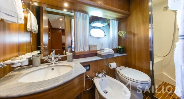Canados 72 - Yacht Charter Sailica