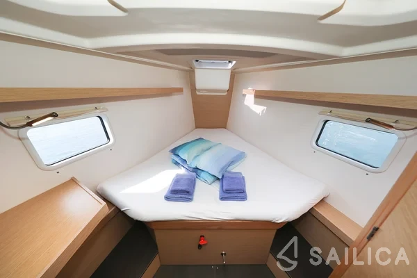 Hanse 418 - Yacht Charter Sailica
