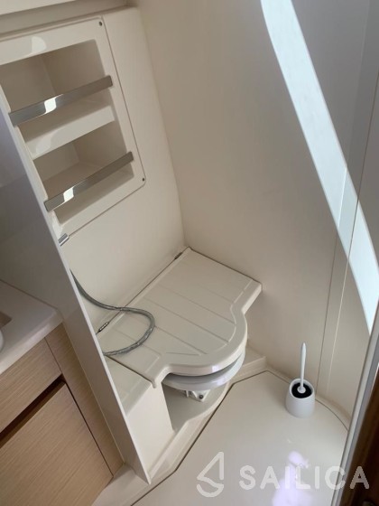 Hanse 418 - Yacht Charter Sailica
