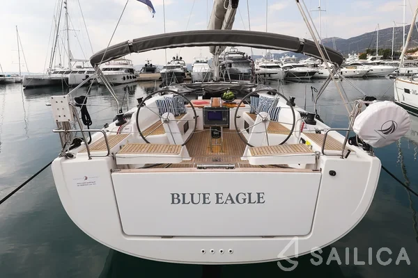 Hanse 418 - Yacht Charter Sailica