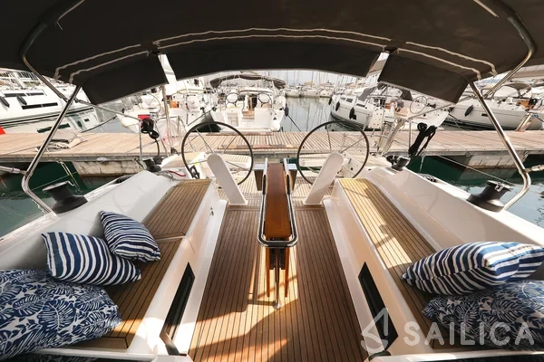 Hanse 418 - Yacht Charter Sailica