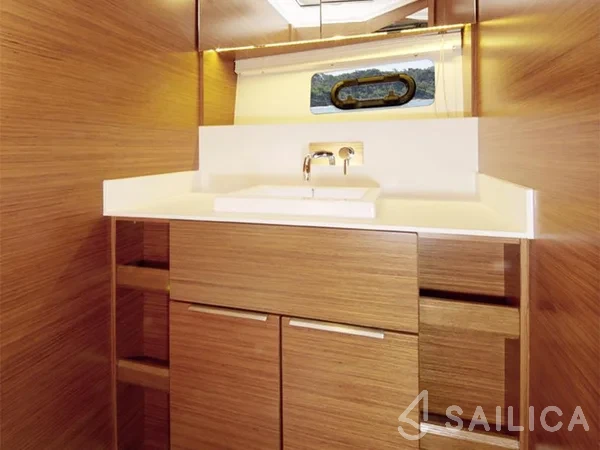 Bavaria Sport 450 HT - Yacht Charter Sailica