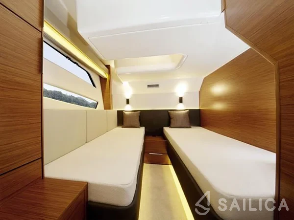 Bavaria Sport 450 HT - Yacht Charter Sailica