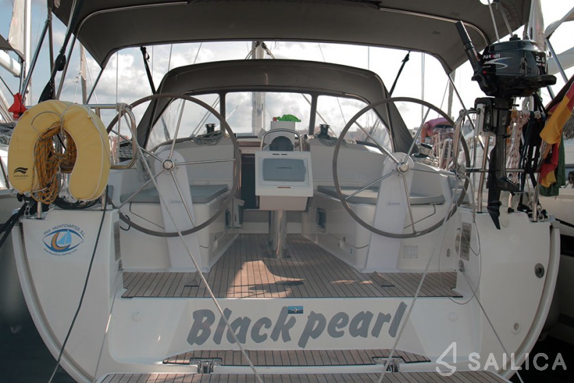 Bavaria 37 Cruiser - Yacht Charter Sailica