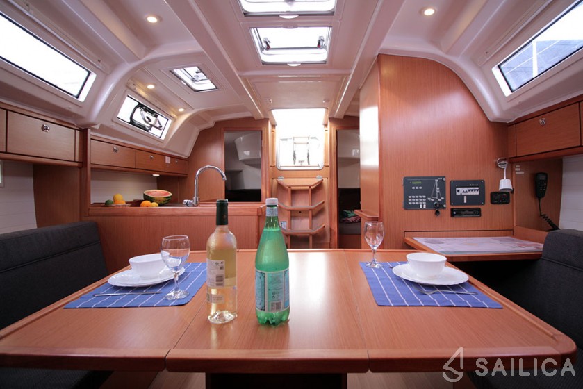 Bavaria 37 Cruiser - Yacht Charter Sailica