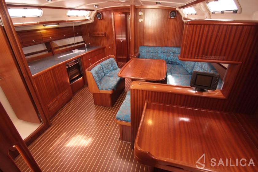 Bavaria 44 - Yacht Charter Sailica