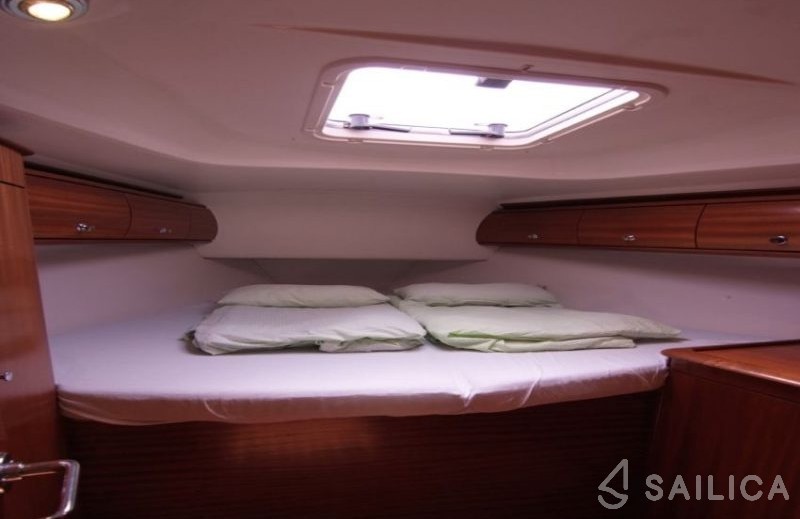 Bavaria 44 - Yacht Charter Sailica