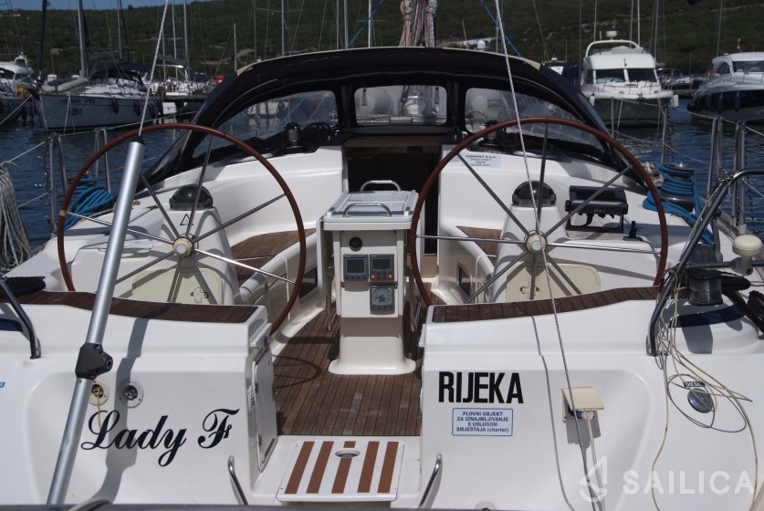 Bavaria 44 - Yacht Charter Sailica