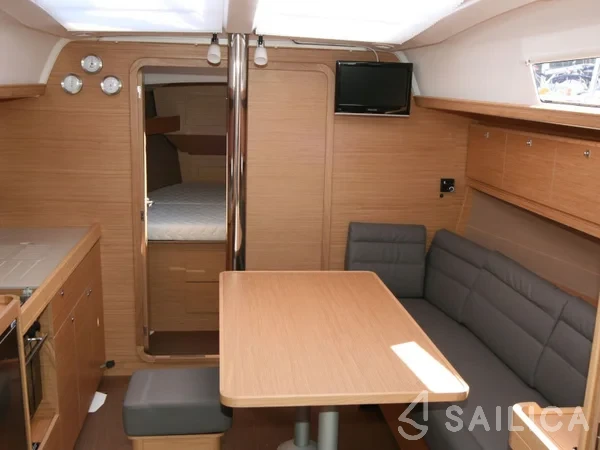 Dufour 382 GL - Yacht Charter Sailica