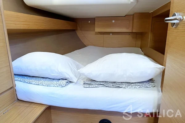 Dufour 382 GL - Yacht Charter Sailica
