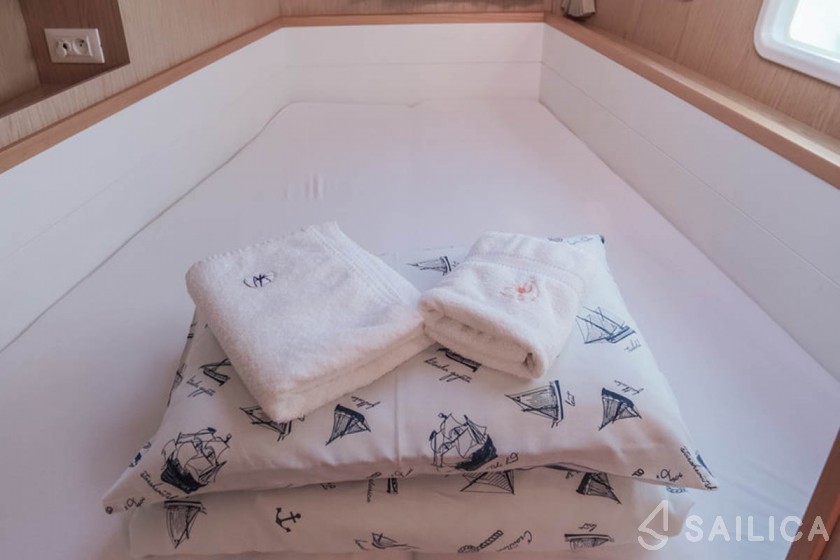 Lagoon 39 - Yacht Charter Sailica