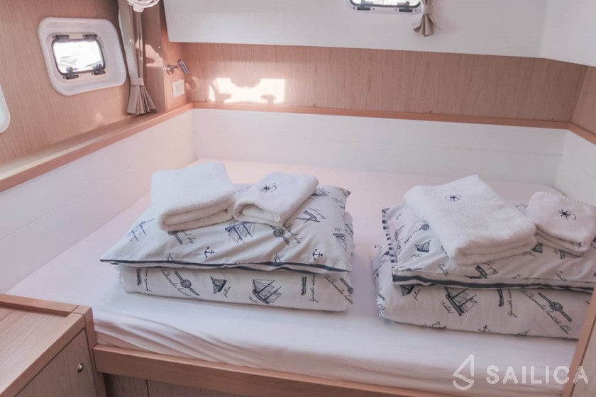 Lagoon 39 - Yacht Charter Sailica