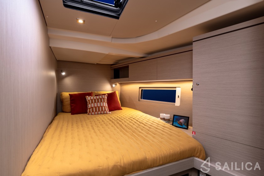 Oceanis 51.1 - Yacht Charter Sailica