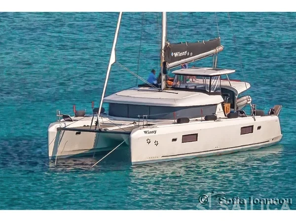 Lagoon 42 - Yacht Charter Sailica
