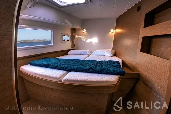 Lagoon 42 - Yacht Charter Sailica