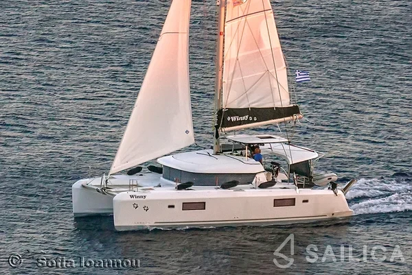 Lagoon 42 - Yacht Charter Sailica