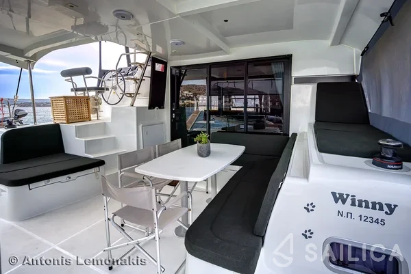 Lagoon 42 - Yacht Charter Sailica
