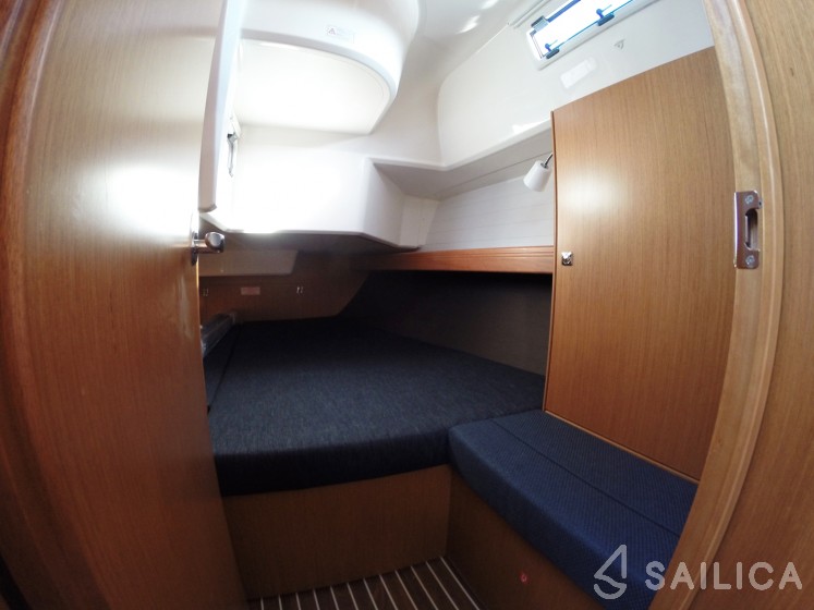 Bavaria 37 Cruiser - Yacht Charter Sailica
