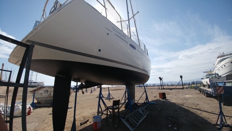 Oceanis 43 - Yacht Charter Sailica