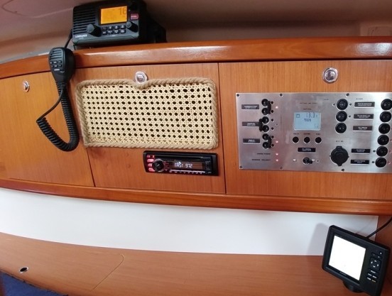 Oceanis 43 - Yacht Charter Sailica