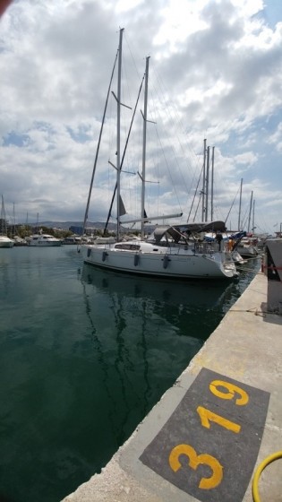 Oceanis 43 - Yacht Charter Sailica