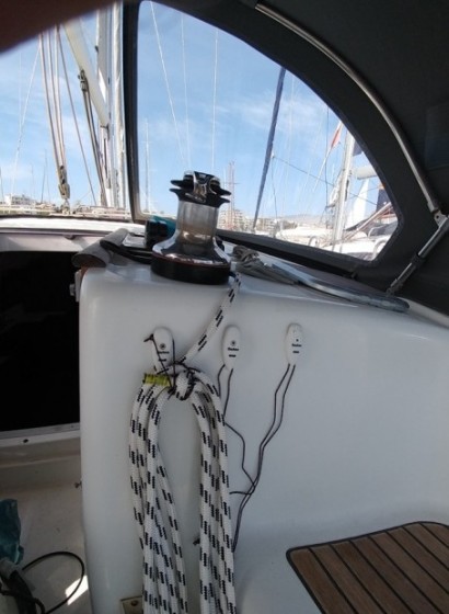 Oceanis 43 - Yacht Charter Sailica