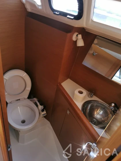 Sun Odyssey 349 - Yacht Charter Sailica
