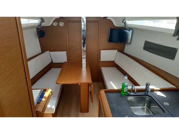 Sun Odyssey 349 - Yacht Charter Sailica