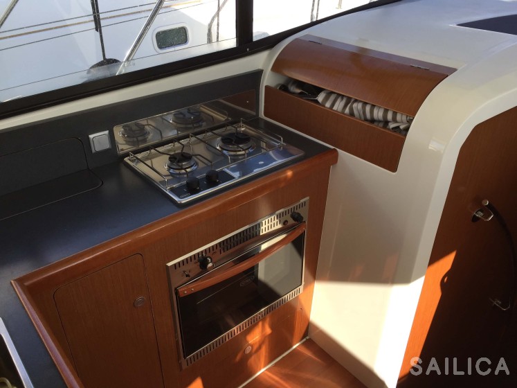 Antares 36 - Yacht Charter Sailica