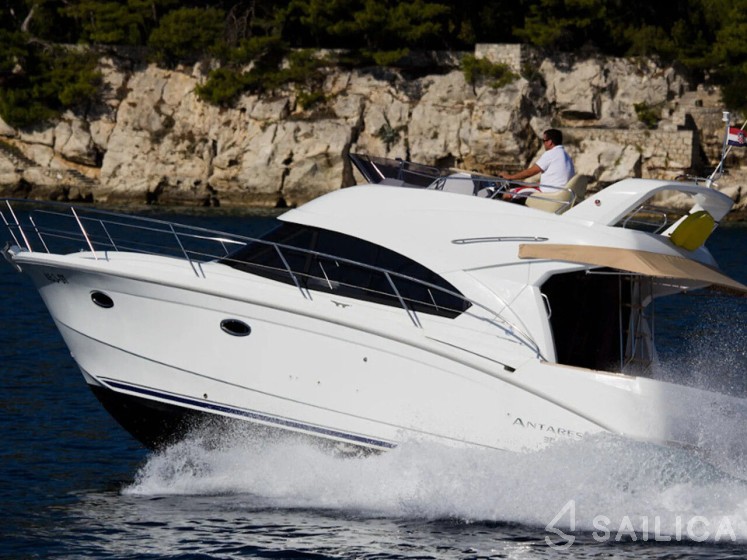 Antares 36 - Yacht Charter Sailica