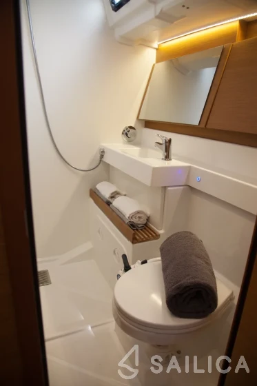Sun Odyssey 490 - Yacht Charter Sailica