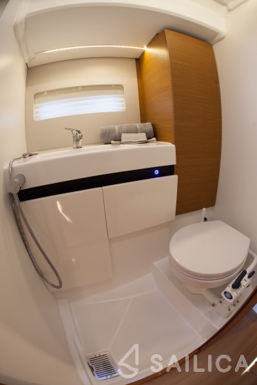 Sun Odyssey 490 - Yacht Charter Sailica