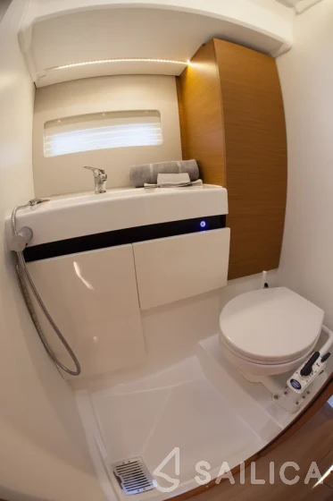 Sun Odyssey 490 - Yacht Charter Sailica
