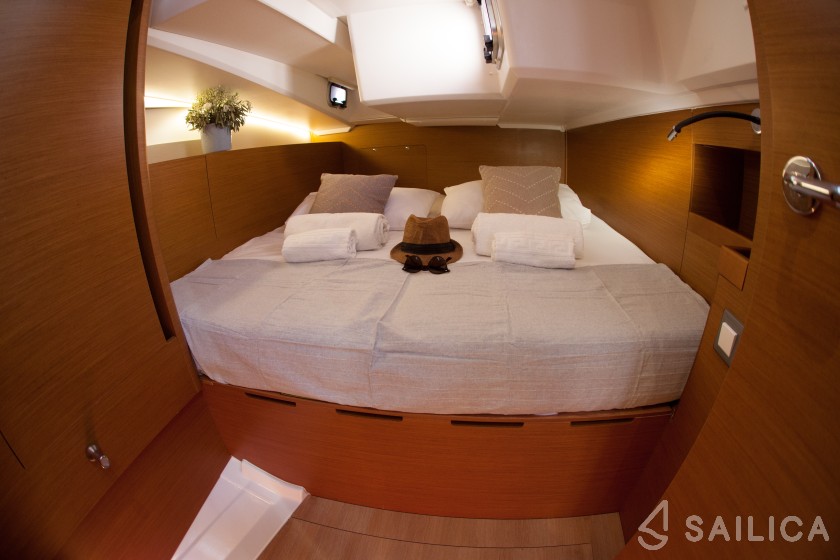 Sun Odyssey 490 - Yacht Charter Sailica