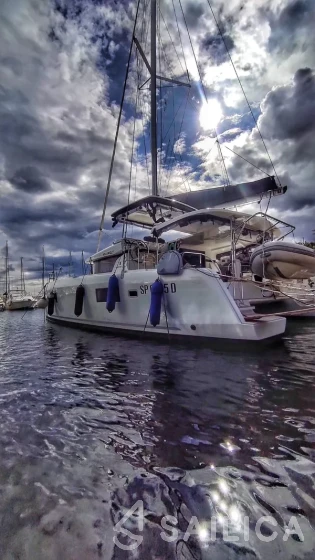 Lagoon 42 - Yacht Charter Sailica