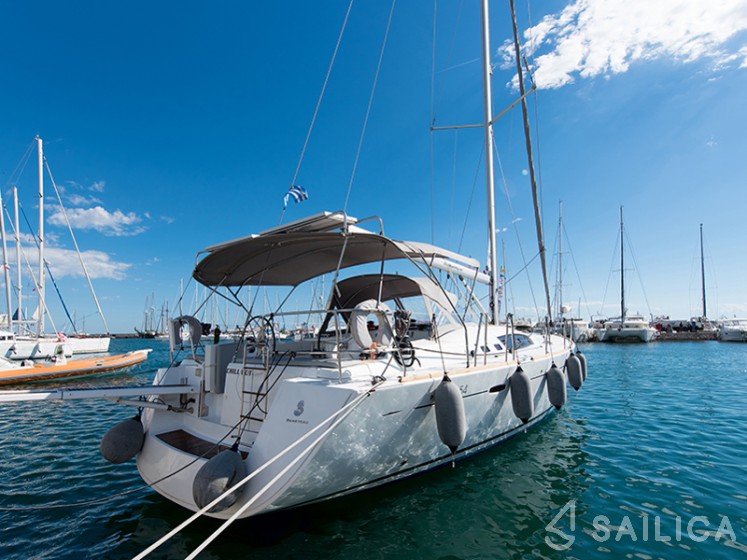Lagoon 42 - Yacht Charter Sailica