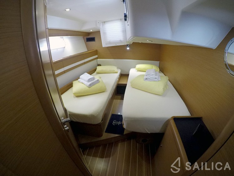 Jeanneau 57 - Yacht Charter Sailica