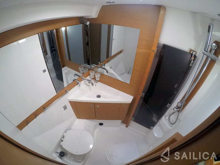 Jeanneau 57 - Yacht Charter Sailica