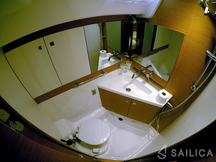 Jeanneau 57 - Yacht Charter Sailica