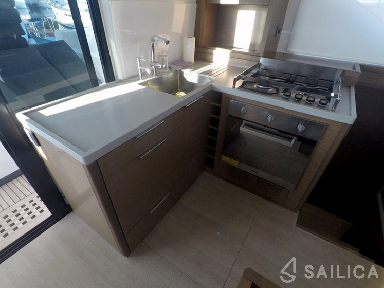 Lagoon 50 - Yacht Charter Sailica