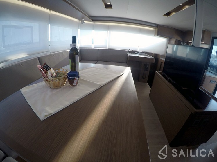 Lagoon 50 - Yacht Charter Sailica