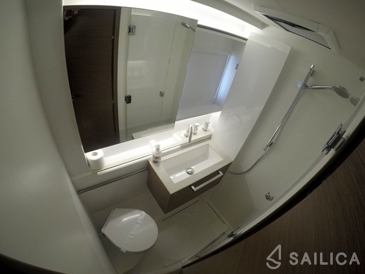 Lagoon 50 - Yacht Charter Sailica