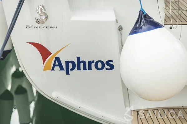 Oceanis 51.1 - Yacht Charter Sailica