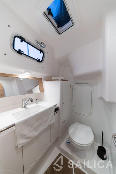Xc 35 - Yacht Charter Sailica