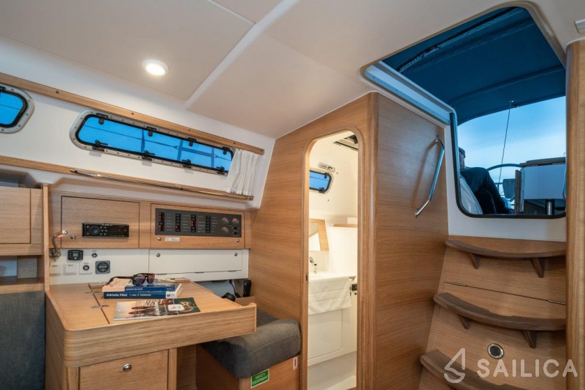 Xc 35 - Yacht Charter Sailica